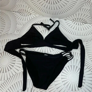 Mossimo Women’s‎ Small Black Bikini Top and Bottom